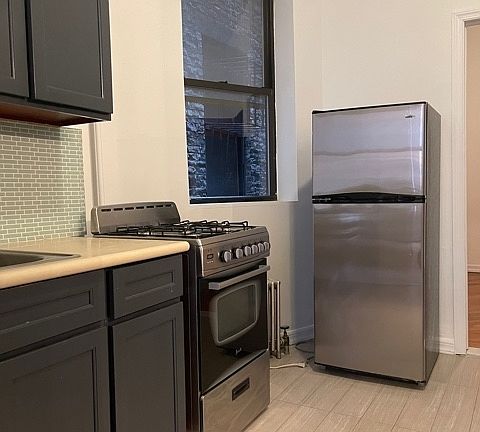3rd image of 9 Stanton St #3A42