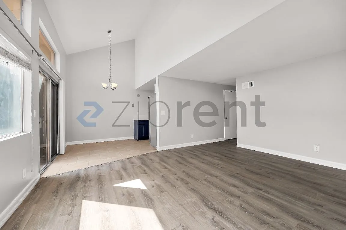 3 bed, 1224 sqft, $3,550 — Photo 3