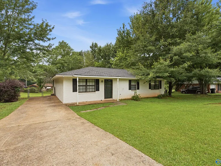 102 Greenwood Cir — Photo 23
