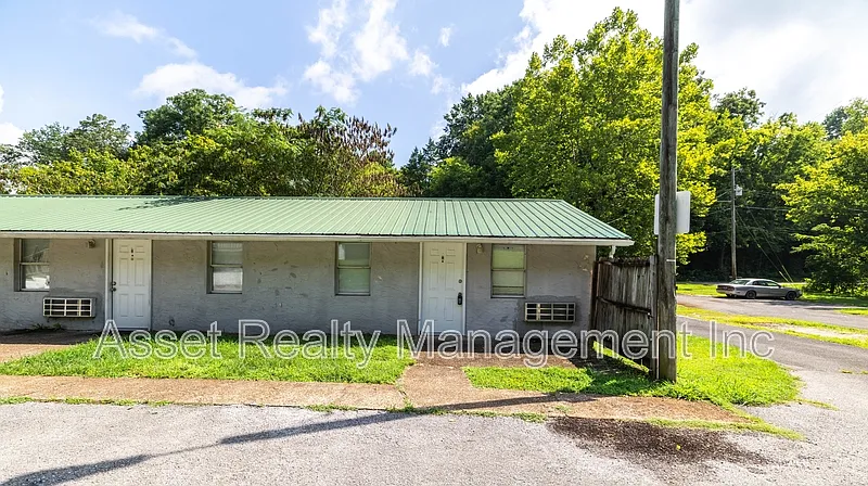 608 Lester Rd #3