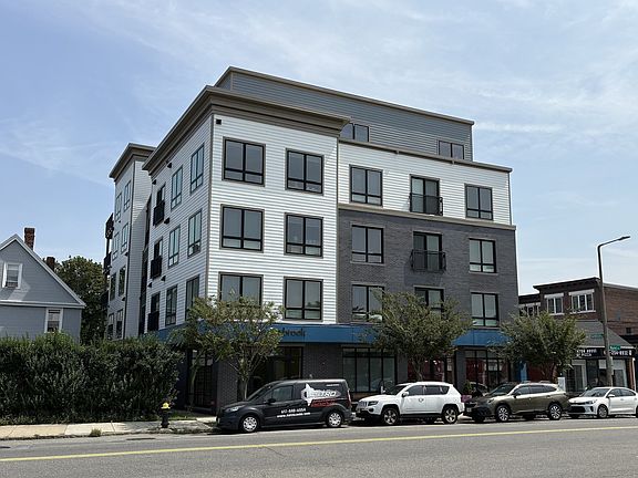 2nd image of 214 Market St #405