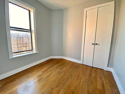 3rd image of 563 Howard Ave #12AA