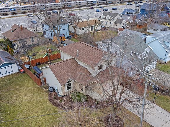 5th image of 11144 Denny Ave