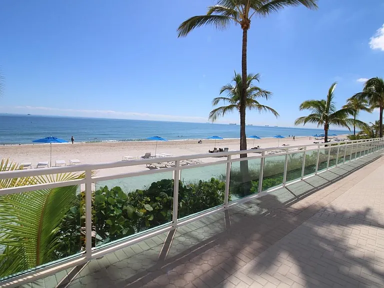 3900 Galt Ocean Dr #1004 — Photo 39