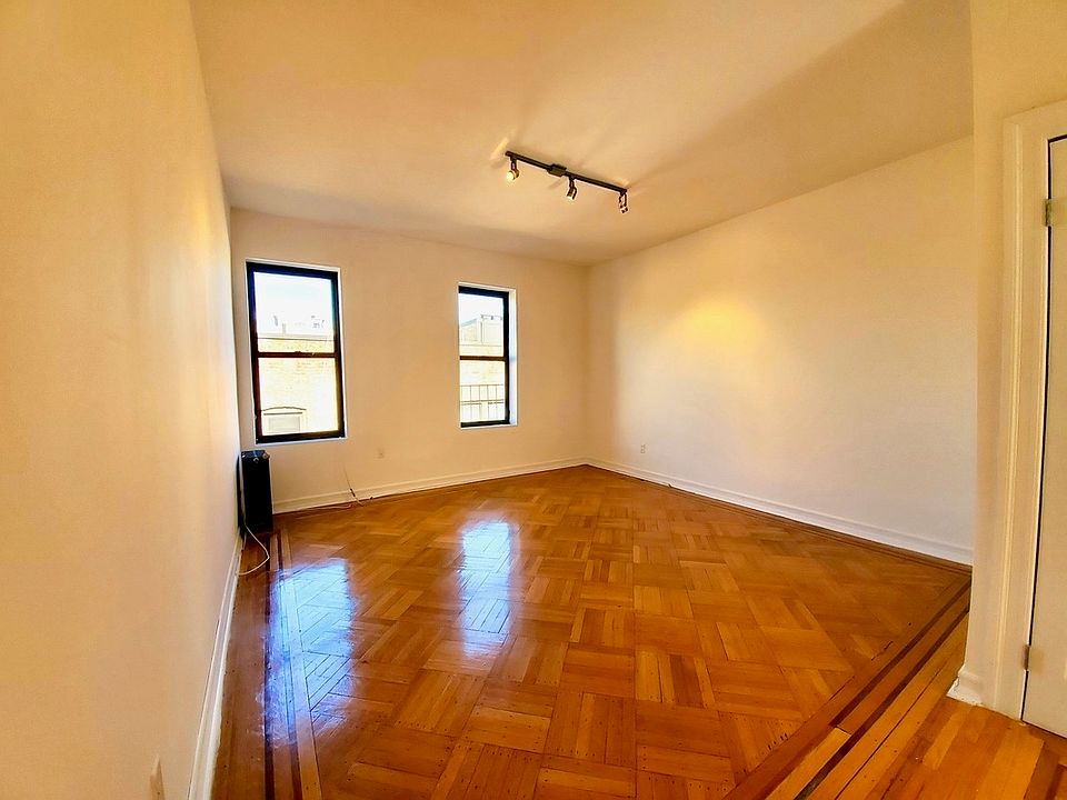 1st image of 267 Lincoln Pl #D7