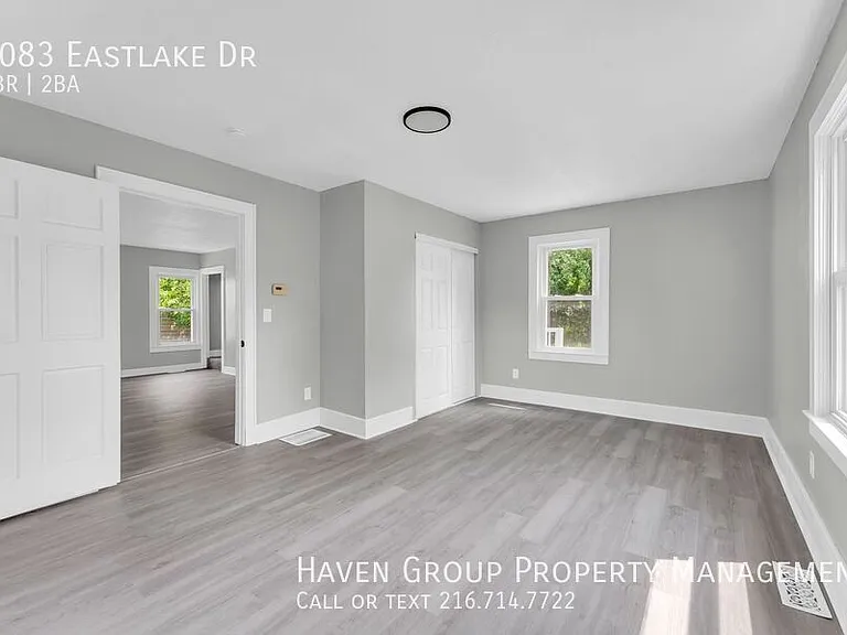 1083 Eastlake Dr — Photo 7