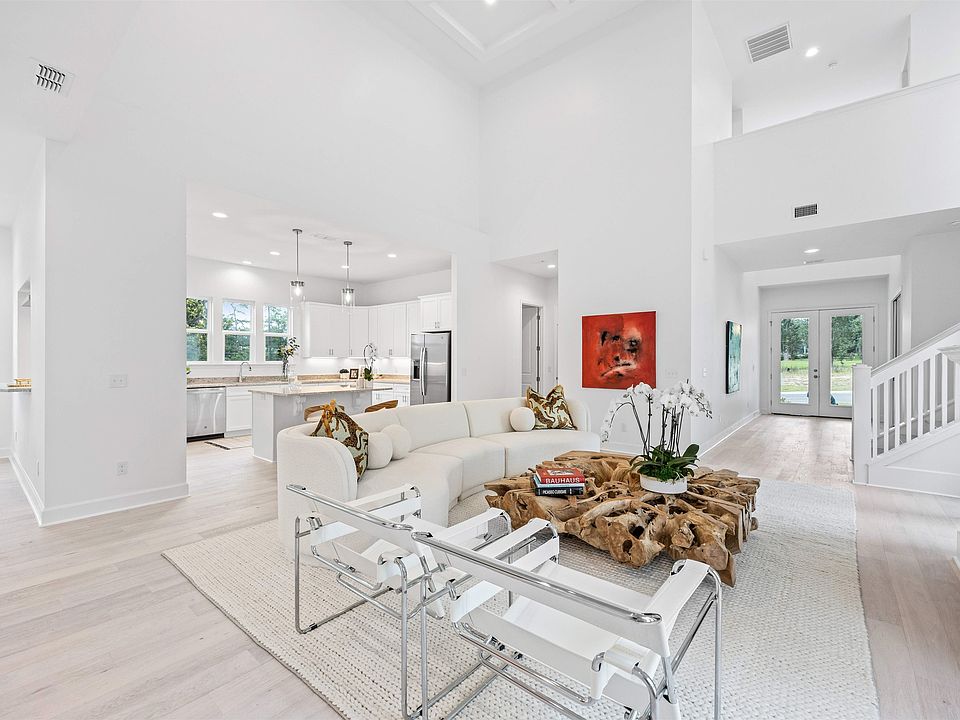 2nd image of 4696 Greta Boulos St