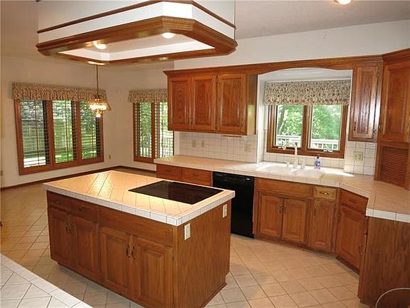 5th image of 4921 S Tierney Dr