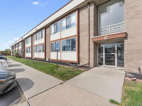 3911 Fort St, Trenton, MI 48183