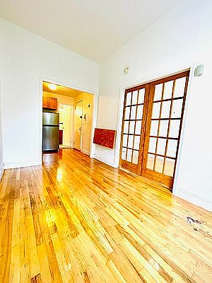 4th image of 36 W 83rd St APT 3F