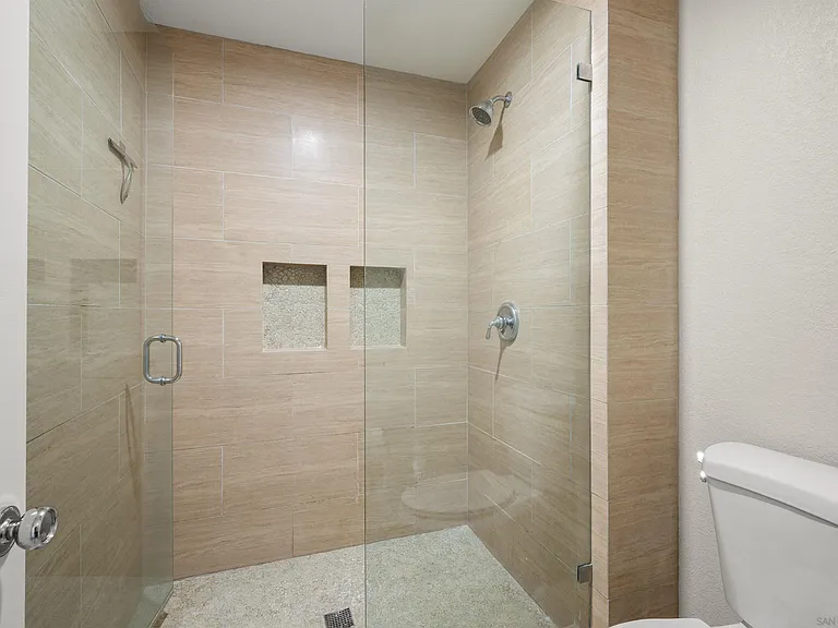 4064 Mahaila Ave #C — Photo 29