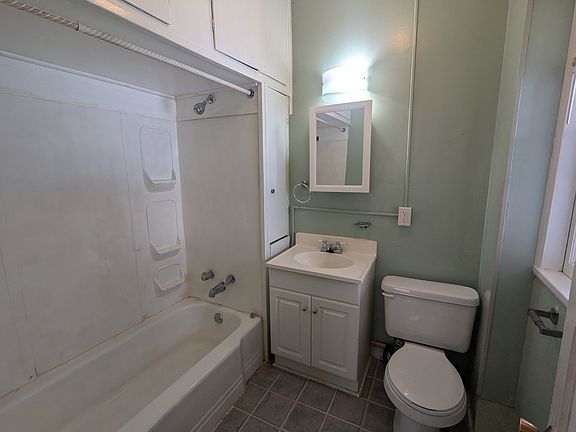 4th image of 209 N 29th Ave W #1