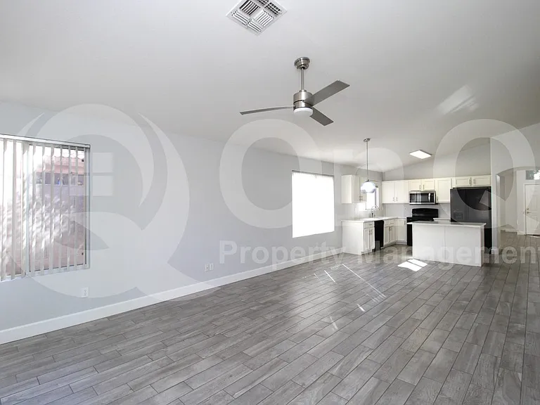208 W Jasper Dr — Photo 8
