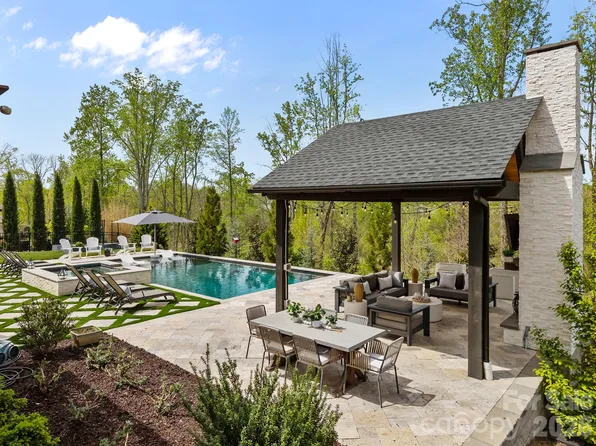 18509 Doves Crest Rd, Cornelius, NC 28031