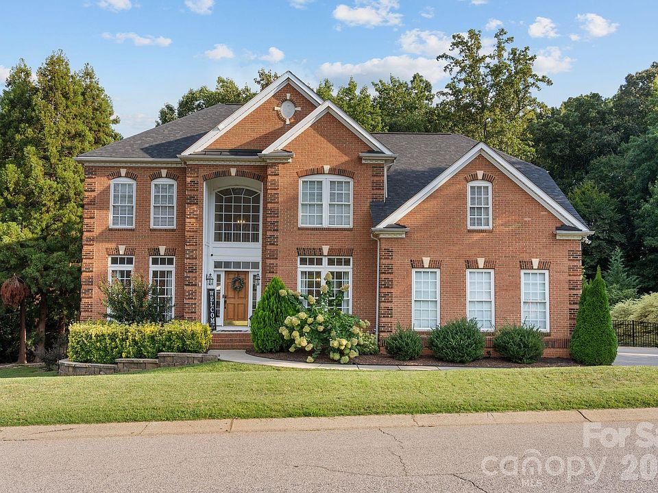 1st image of 152 Melbourne Dr