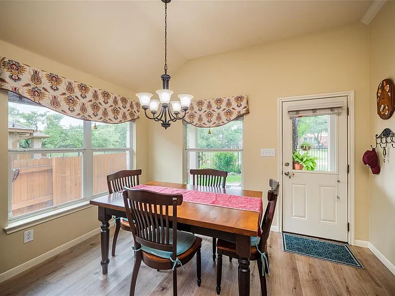 3805 Longhorn Acres St — Photo 9