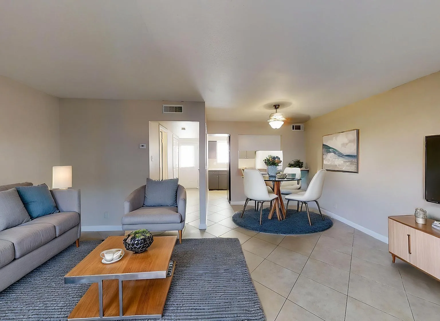 Verano at the Heights Apartments — Photo 3