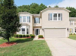 4710 Reinbeck Dr, Charlotte, NC 28269