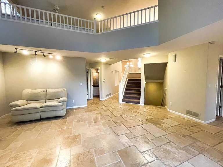 6832 Poppy Ct — Photo 4