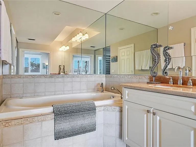 4530 Gulf Shore Blvd N #2-122 — Photo 30