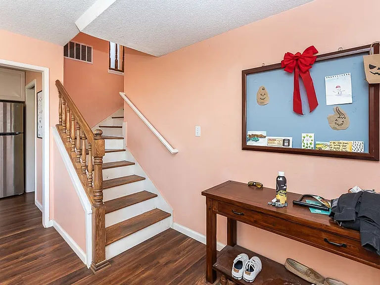 512 Dartmouth Dr — Photo 11