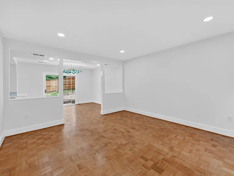 11523 Vale Rd — Photo 6