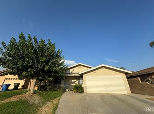 2008 Freeman Dr, Arvin, CA 93203