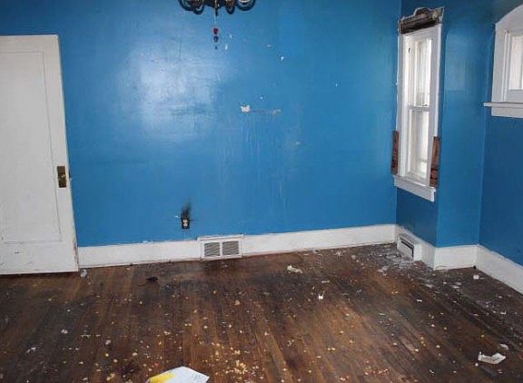 3rd image of 61 E Auburndale Ave