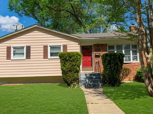 13201 Beaver Ter, Rockville, MD 20853