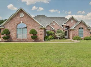 306 Granada Calle St, Granbury, TX 76049