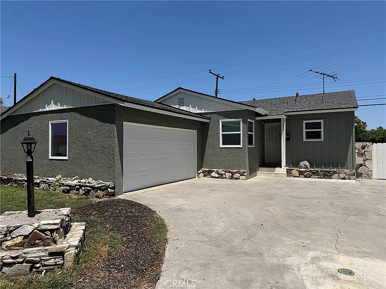 17508 Jersey Ave — Photo 1