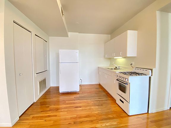 4th image of 5957-59 N Kenmore Ave #302