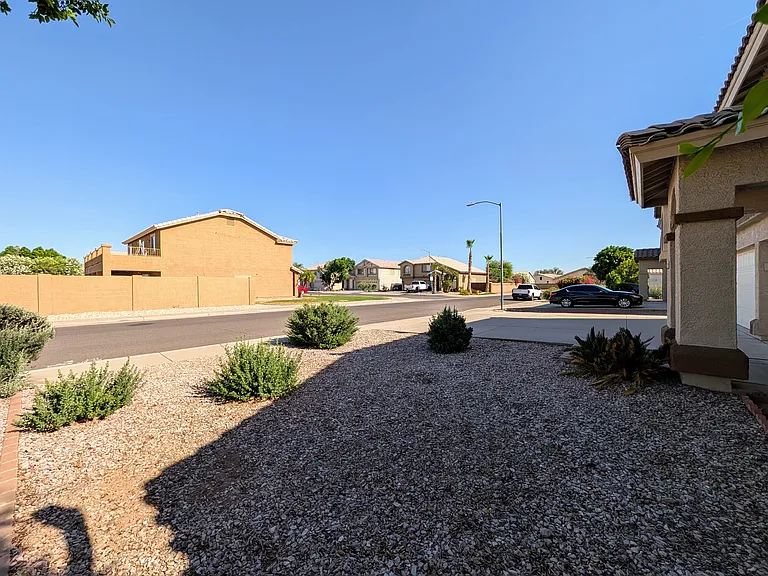6416 N 78th Ln — Photo 45
