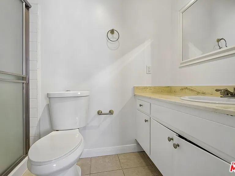 1012 7th St #20 — Photo 20