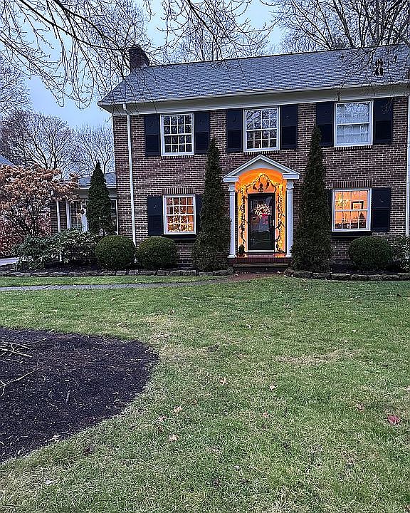 1st image of 104 Overwood Rd