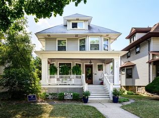729 S Ridgeland Ave, Oak Park, IL 60304