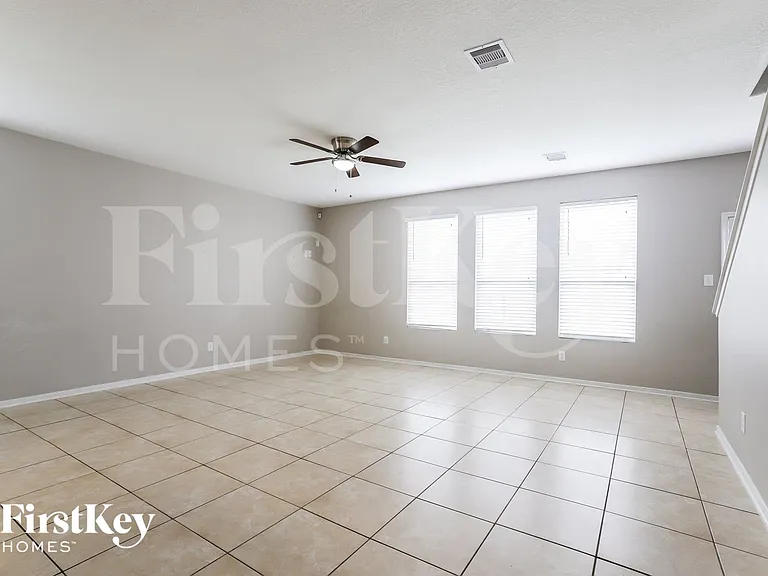 1826 Sun Point Ct — Photo 3