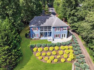 320 Sourwood Dr, Hardy, VA 24101