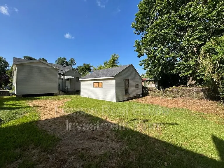 225 E Elmwood St — Photo 13