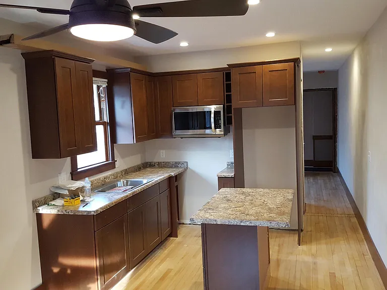 2045 E Washington Ave #3 — Photo 1