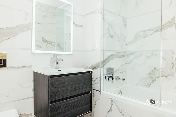 Rented by Nooklyn NYC LLC | media 100