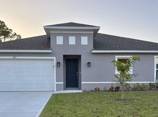 1017 Tevis St SE, Palm Bay, FL 32909