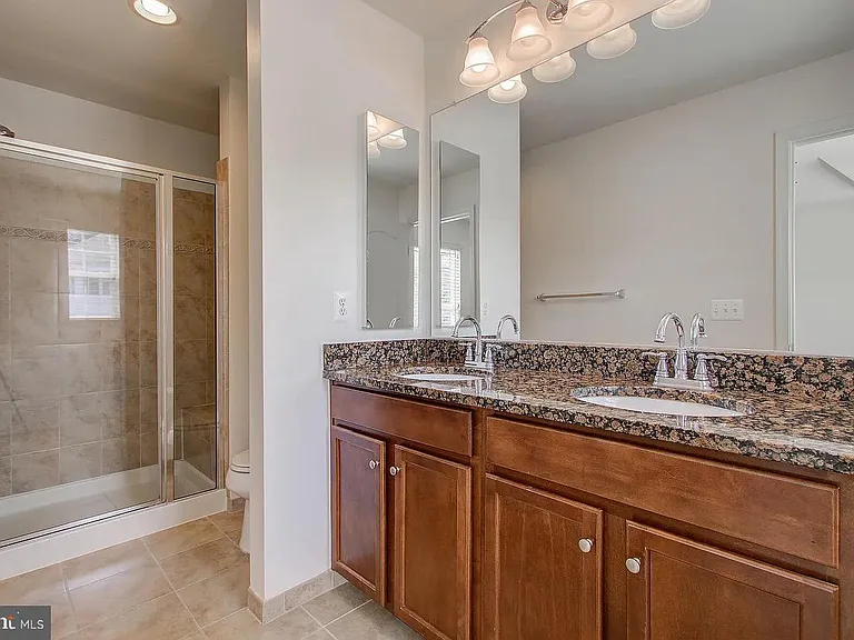 22648 Vienna Green Ter — Photo 16