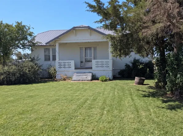 2009 W Beeson Rd, Dodge City, KS 67801