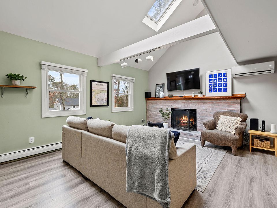 4 W Edgewater Drive, East Falmouth, MA 02536 Zillow