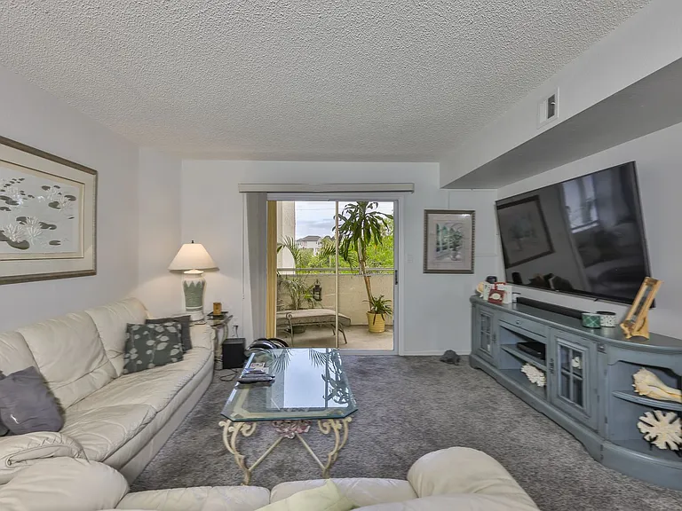 5567 Sea Forest Dr #122 — Photo 8