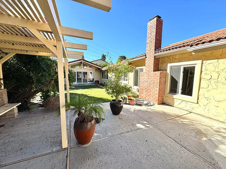 246 Grandridge Ct — Photo 25