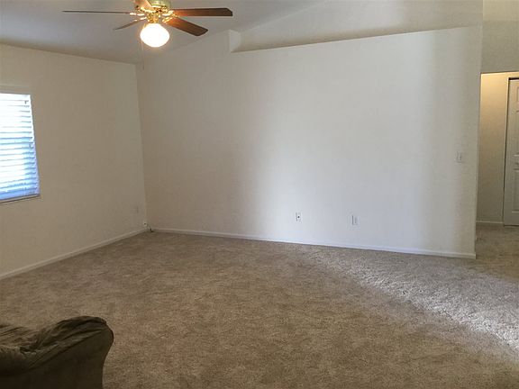 4th image of 6031 NW 111th Pl
