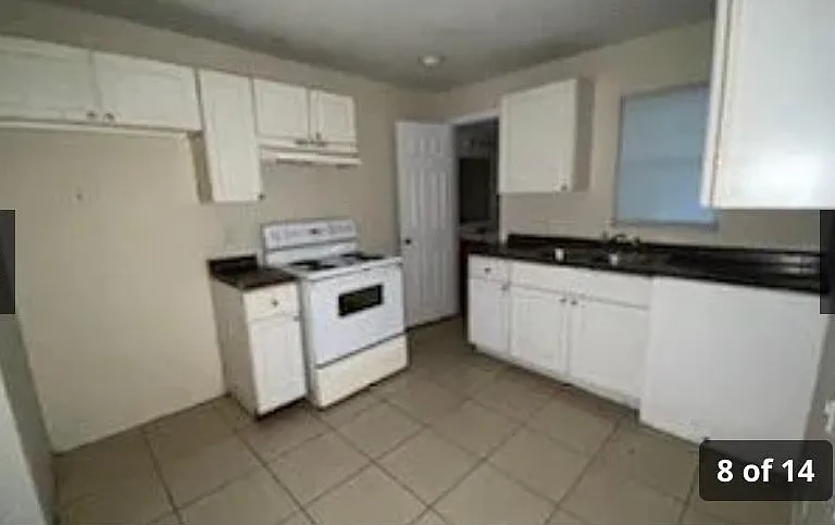 2247 Henderson Ave #B — Photo 1
