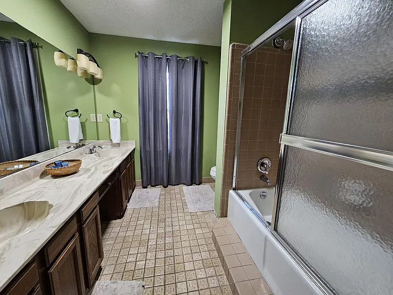 2566 Vauxhall Pl — Photo 21